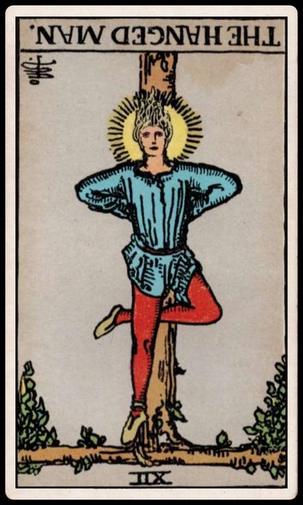 Asılan Adam ters tarot kartı